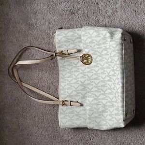 Michael Kors Vanilla Jet Set Tote